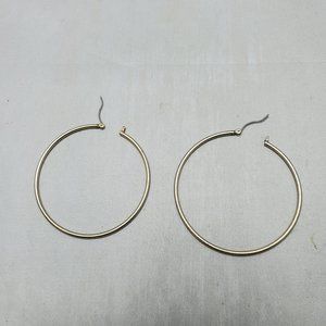 MYSTIQUE gold hoop earring